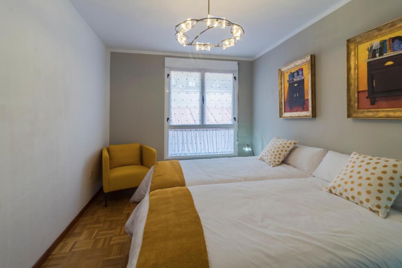 Apartamento Vital Aza ポラ・デ・レナ エクステリア 写真